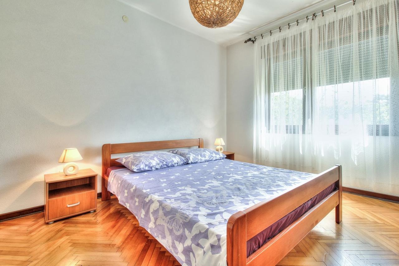 Lovric House With Apartments Umag Buitenkant foto