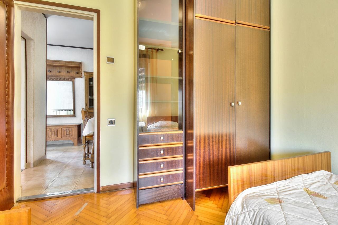 Lovric House With Apartments Umag Buitenkant foto